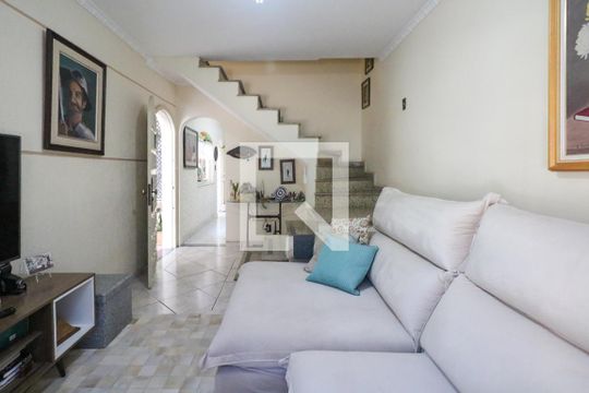 Sala de casa à venda com 2 quartos, 177m² em Nova Gerti, São Caetano do Sul