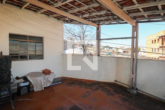 Área comum de casa à venda com 2 quartos, 177m² em Nova Gerti, São Caetano do Sul