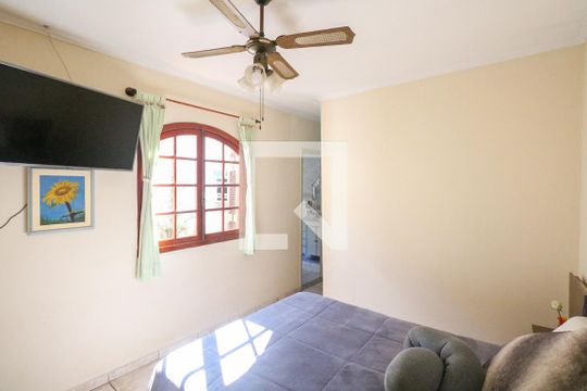 Suíte de casa à venda com 2 quartos, 177m² em Nova Gerti, São Caetano do Sul