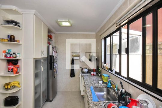 Cozinha de casa de condomínio à venda com 3 quartos, 100m² em Parque Reboucas, São Paulo