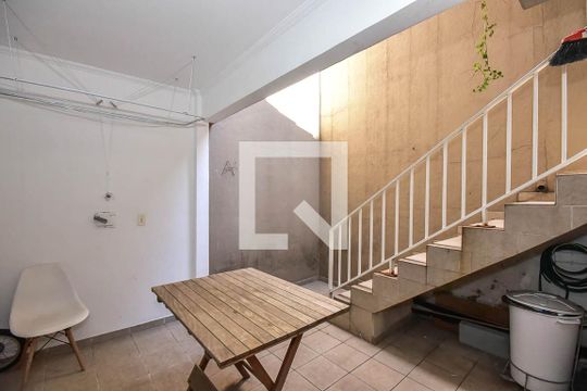 Quintal de casa de condomínio à venda com 3 quartos, 100m² em Parque Reboucas, São Paulo