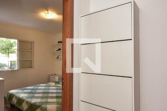 Corredor de casa de condomínio à venda com 3 quartos, 100m² em Parque Reboucas, São Paulo