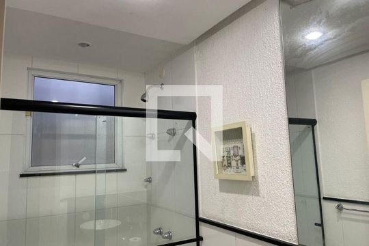 Casa à venda com 3 quartos, 115m² em Itaipu, Niterói