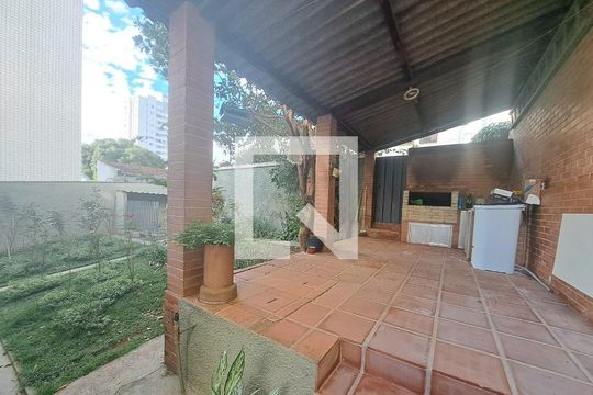 Área Externa de casa à venda com 4 quartos, 360m² em Nova Suíça, Belo Horizonte