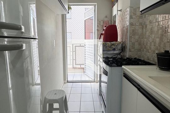 Cozinha de apartamento à venda com 2 quartos, 54m² em Jardim das Bandeiras, Campinas