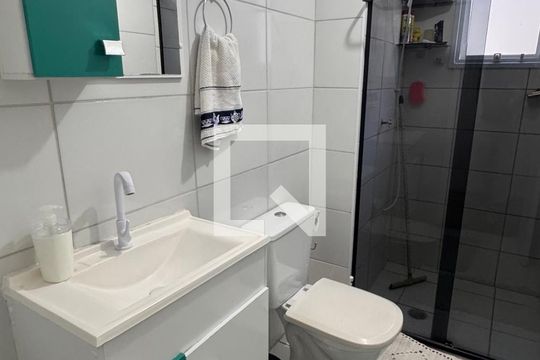 Banheiro de apartamento à venda com 2 quartos, 54m² em Jardim das Bandeiras, Campinas