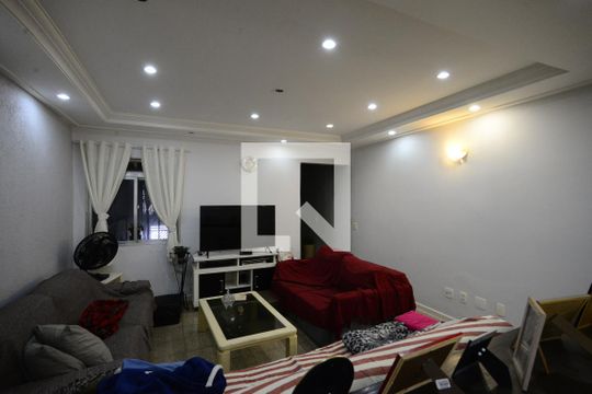 Sala de casa à venda com 4 quartos, 170m² em Cambuci, São Paulo