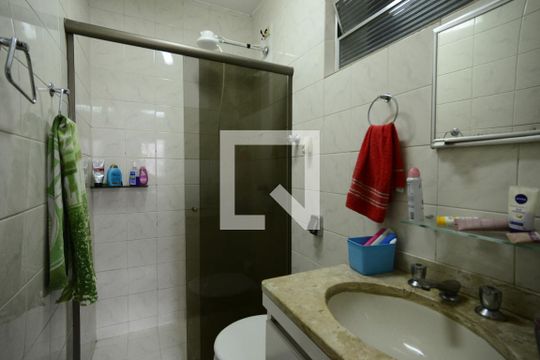 Banheiro de casa à venda com 4 quartos, 170m² em Cambuci, São Paulo