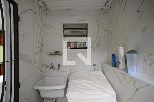 Área de Serviço de casa à venda com 4 quartos, 170m² em Cambuci, São Paulo