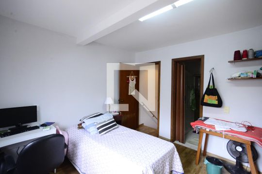 Quarto de casa à venda com 4 quartos, 170m² em Cambuci, São Paulo