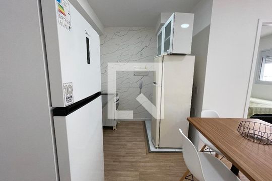Cozinha de kitnet/studio para alugar com 1 quarto, 32m² em Butantã, São Paulo