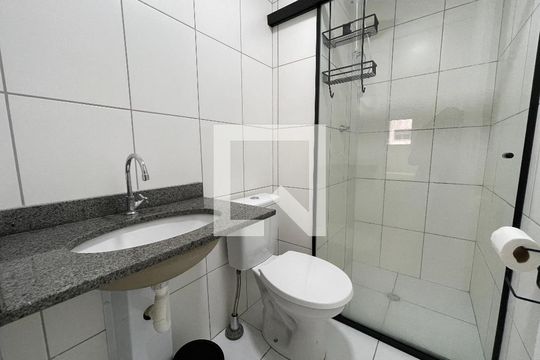 Banheiro  de kitnet/studio para alugar com 1 quarto, 32m² em Butantã, São Paulo
