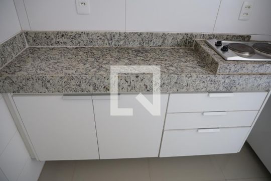Cozinha de kitnet/studio para alugar com 1 quarto, 60m² em Setor Bueno, Goiânia