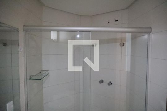 Banheiro de kitnet/studio para alugar com 1 quarto, 60m² em Setor Bueno, Goiânia