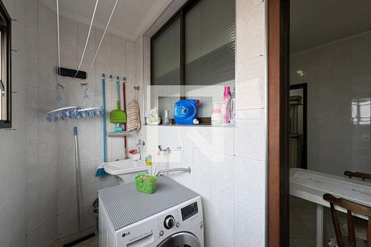 Lavanderia de apartamento à venda com 3 quartos, 105m² em Vila Valparaíso, Santo André