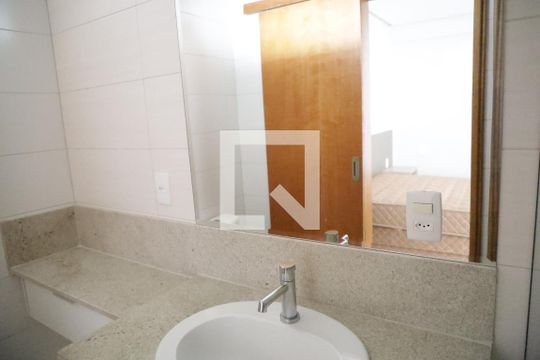 Banheiro da Suíte de apartamento para alugar com 1 quarto, 60m² em Setor Bueno, Goiânia
