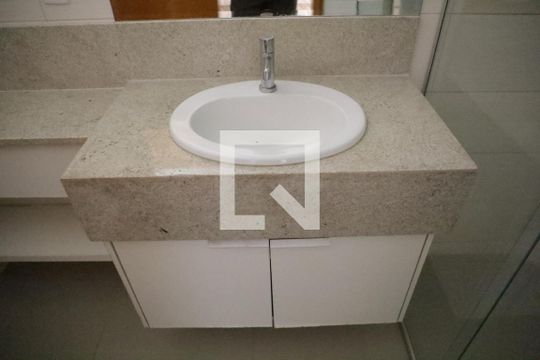 Banheiro da Suíte de apartamento para alugar com 1 quarto, 60m² em Setor Bueno, Goiânia