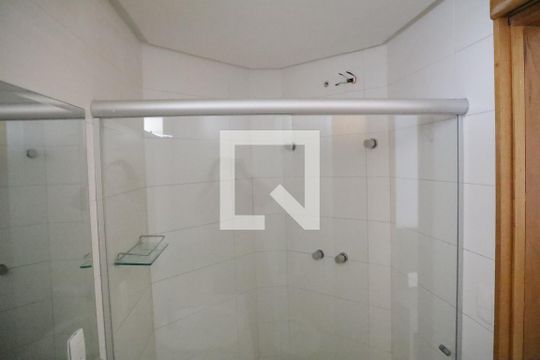 Banheiro da Suíte de apartamento para alugar com 1 quarto, 60m² em Setor Bueno, Goiânia