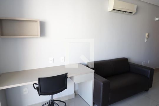 Sala de apartamento para alugar com 1 quarto, 60m² em Setor Bueno, Goiânia