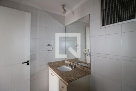 Banheiro de apartamento à venda com 3 quartos, 60m² em Jardim das Laranjeiras, São Paulo