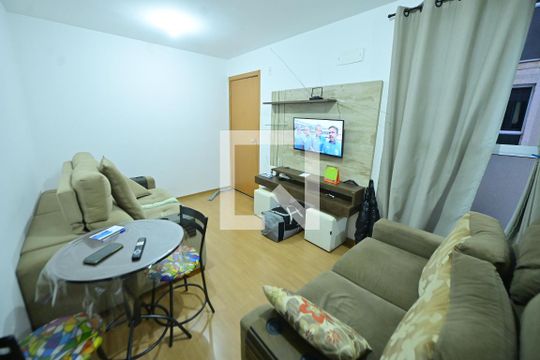 Sala de apartamento para alugar com 2 quartos, 48m² em Setor Perim, Goiânia