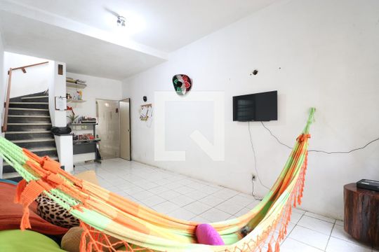 Sala de casa à venda com 3 quartos, 135m² em Alto de Pinheiros, São Paulo