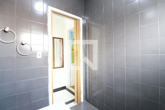 Banheiro de casa à venda com 3 quartos, 135m² em Alto de Pinheiros, São Paulo