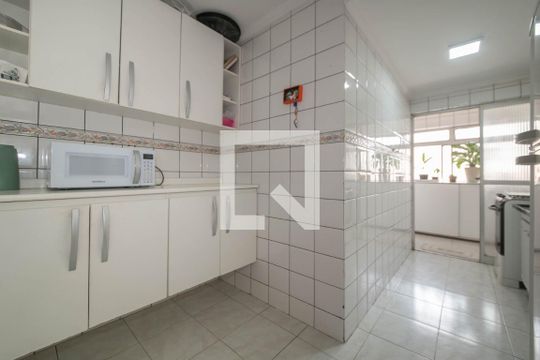 Cozinha de apartamento à venda com 2 quartos, 64m² em Vila Babilonia, São Paulo