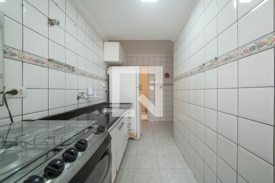 Cozinha de apartamento à venda com 2 quartos, 64m² em Vila Babilonia, São Paulo