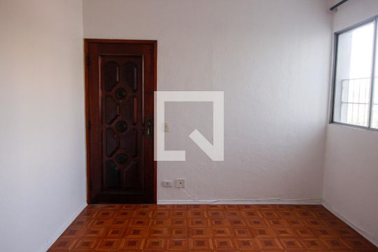 Sala de apartamento para alugar com 2 quartos, 56m² em Parque Santos Dumont, Taboão da Serra