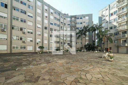 Área comum de apartamento para alugar com 1 quarto, 43m² em Jardim Lindóia, Porto Alegre