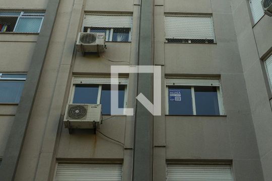 Placa de apartamento para alugar com 1 quarto, 43m² em Jardim Lindóia, Porto Alegre