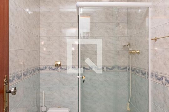 Banheiro de casa à venda com 2 quartos, 100m² em Vila Mesquita, São Paulo