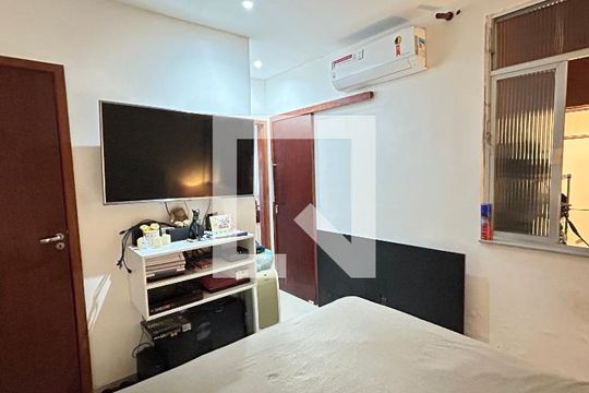 Suíte de apartamento à venda com 2 quartos, 90m² em Vila Valqueire, Rio de Janeiro