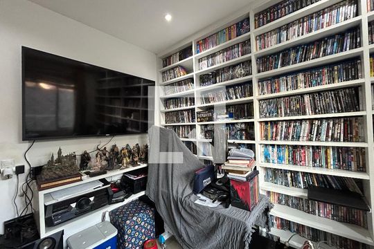 Quarto de apartamento para alugar com 2 quartos, 90m² em Vila Valqueire, Rio de Janeiro