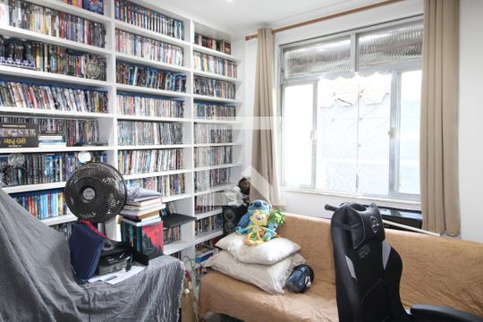Quarto de apartamento para alugar com 2 quartos, 90m² em Vila Valqueire, Rio de Janeiro