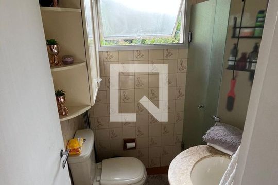 Banheiro de apartamento à venda com 1 quarto, 36m² em Santo Amaro, São Paulo