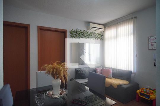 Sala de apartamento à venda com 2 quartos, 56m² em Canudos, Novo Hamburgo