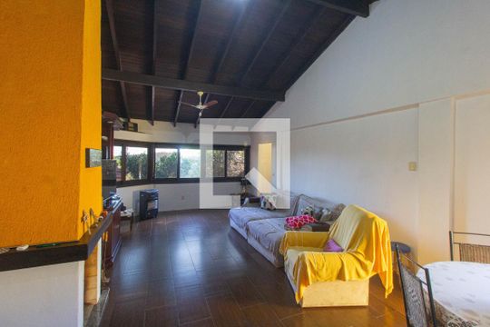Sala de casa à venda com 3 quartos, 220m² em Campestre, São Leopoldo