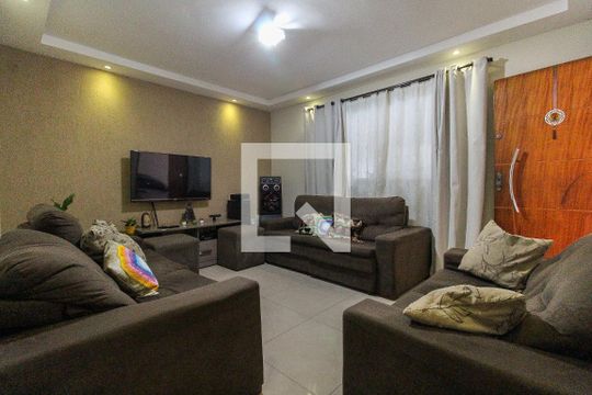 Sala de casa para alugar com 4 quartos, 245m² em São Miguel, São Paulo