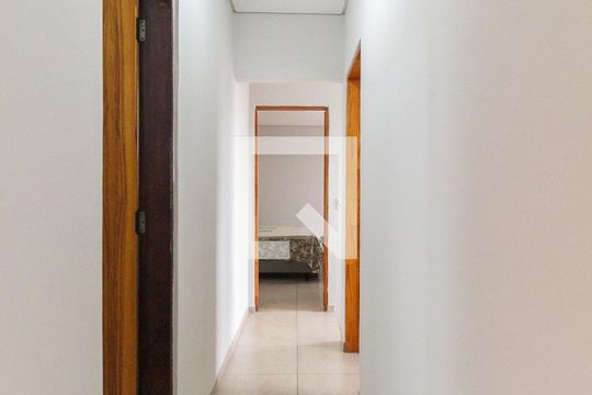Corredor de casa para alugar com 4 quartos, 245m² em São Miguel, São Paulo