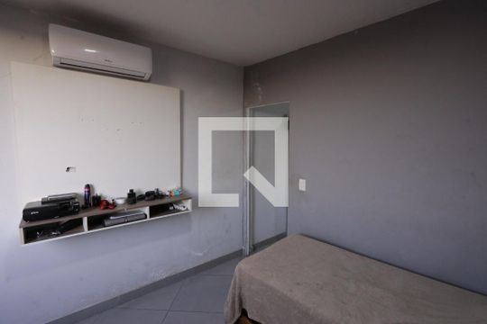 Quarto de casa à venda com 3 quartos, 300m² em Ribeiro de Abreu , Belo Horizonte