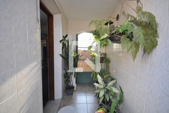 Hall de entrada de casa à venda com 3 quartos, 180m² em Parque Edu Chaves, São Paulo