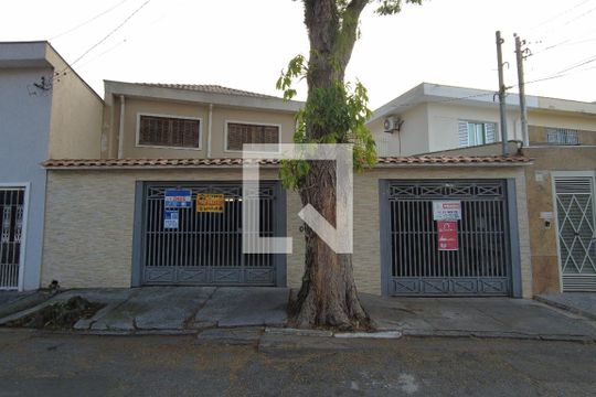 Fachada de casa à venda com 3 quartos, 260m² em Parque Jabaquara, São Paulo