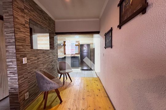 Sala de casa à venda com 3 quartos, 150m² em Santos Dumont, São Leopoldo