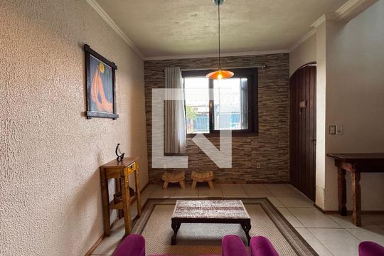 Sala de casa à venda com 3 quartos, 150m² em Santos Dumont, São Leopoldo
