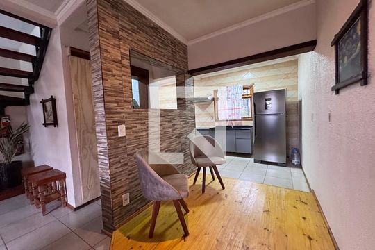 Sala de casa à venda com 3 quartos, 150m² em Santos Dumont, São Leopoldo