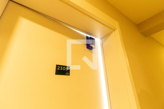 Lockbox de apartamento à venda com 2 quartos, 79m² em Vila Prudente, São Paulo