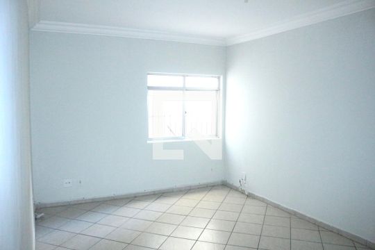 Sala de apartamento para alugar com 2 quartos, 74m² em Osvaldo Cruz, São Caetano do Sul