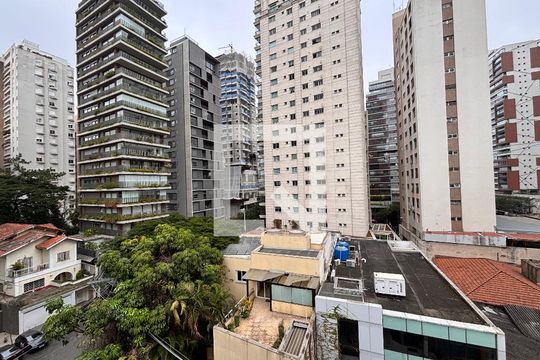 Vista de kitnet/studio à venda com 1 quarto, 32m² em Moema, São Paulo